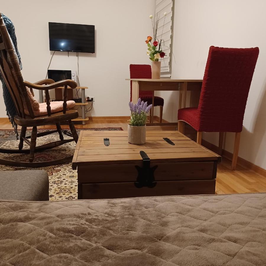 Brand New - Central Apartment *